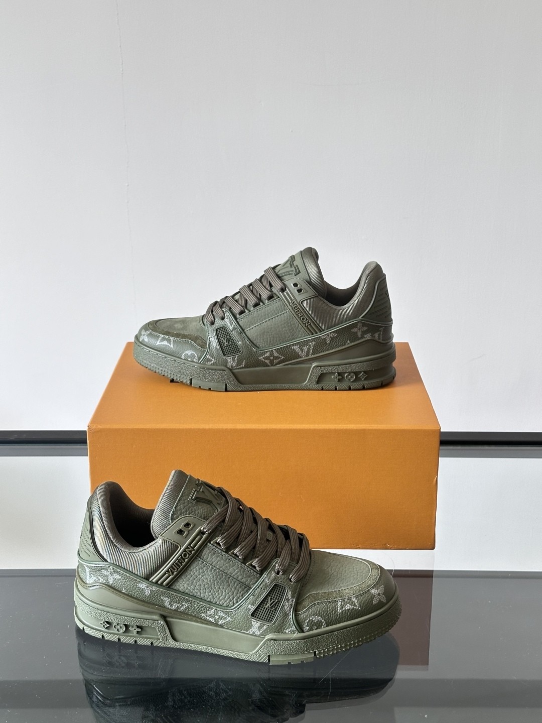 L X V SNEAKERS detail 4