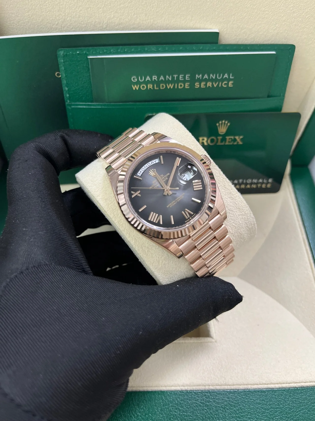 Rolex Day Date in 18 ct Everose Gold M228235 0055 40mm