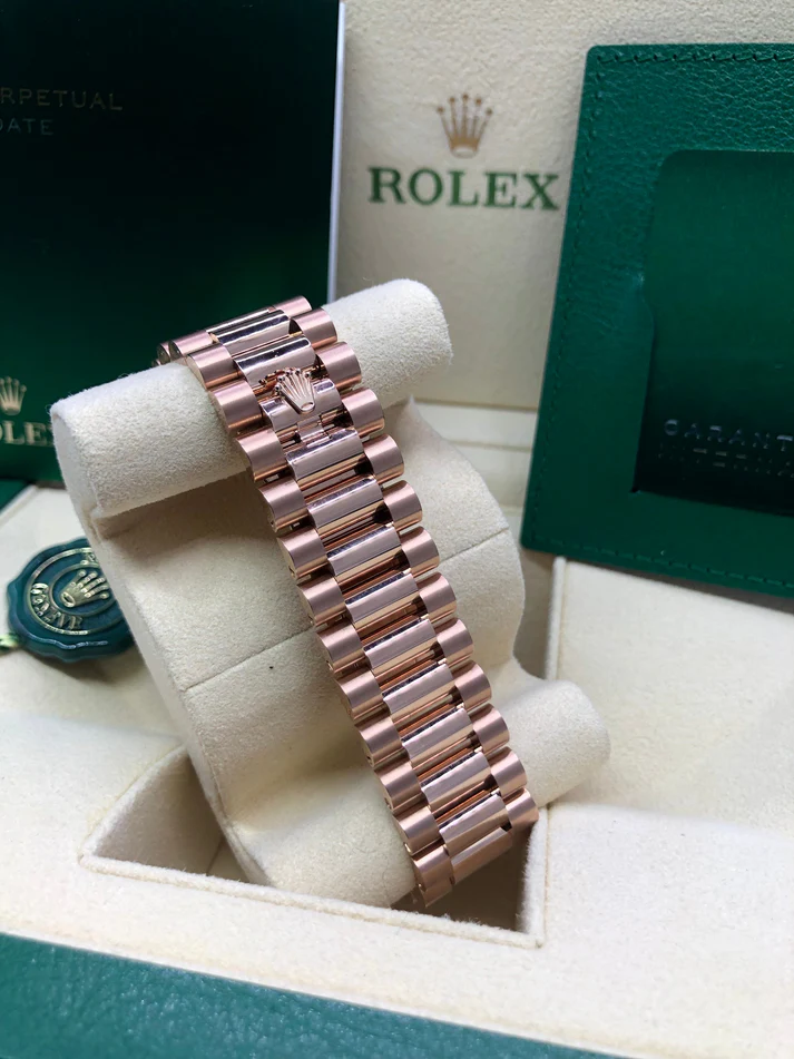 Rolex Day Date 40 18k Everose Gold Olive Green Dial m228235 0025 40mm