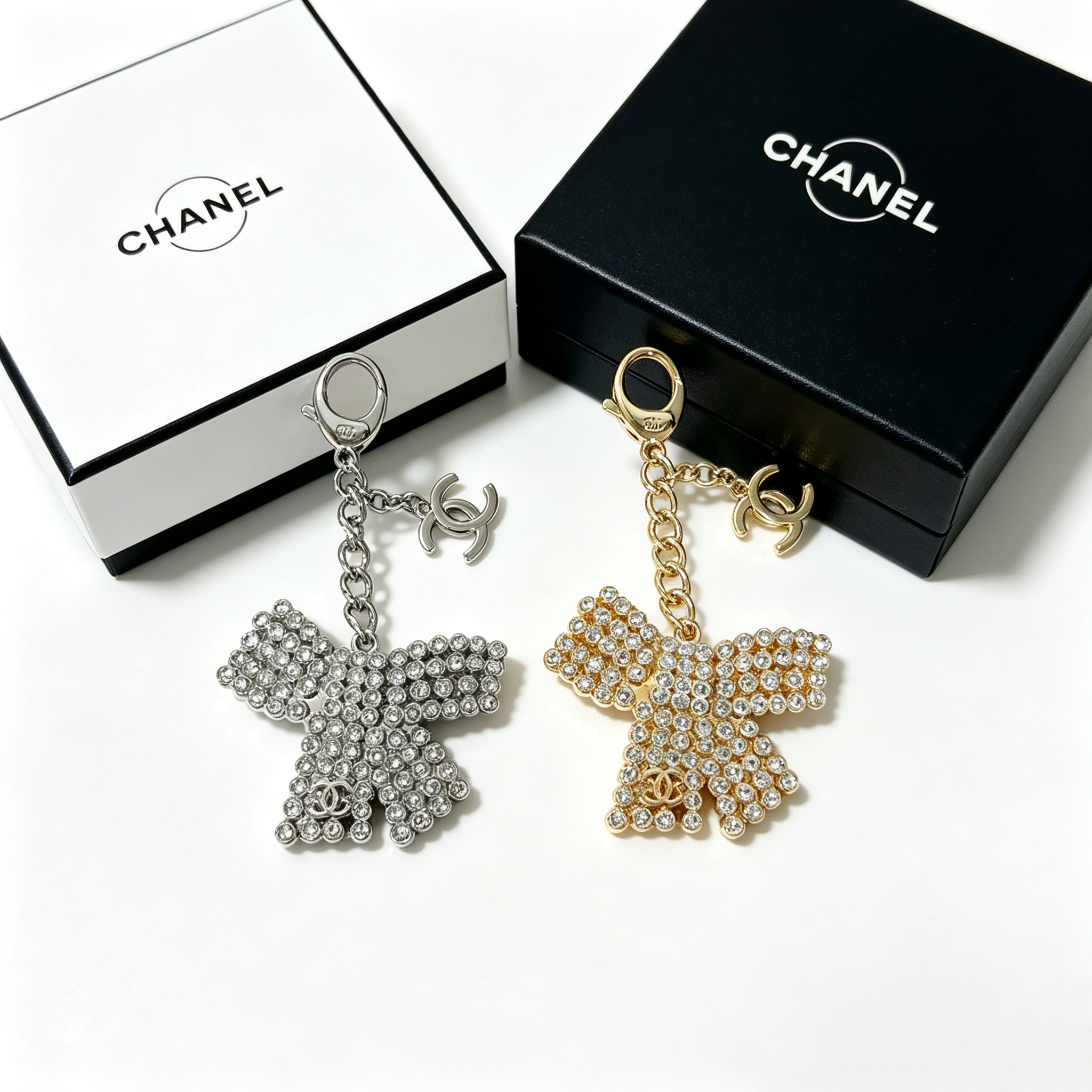 C—Metal Pearl Keychain Bag Charm