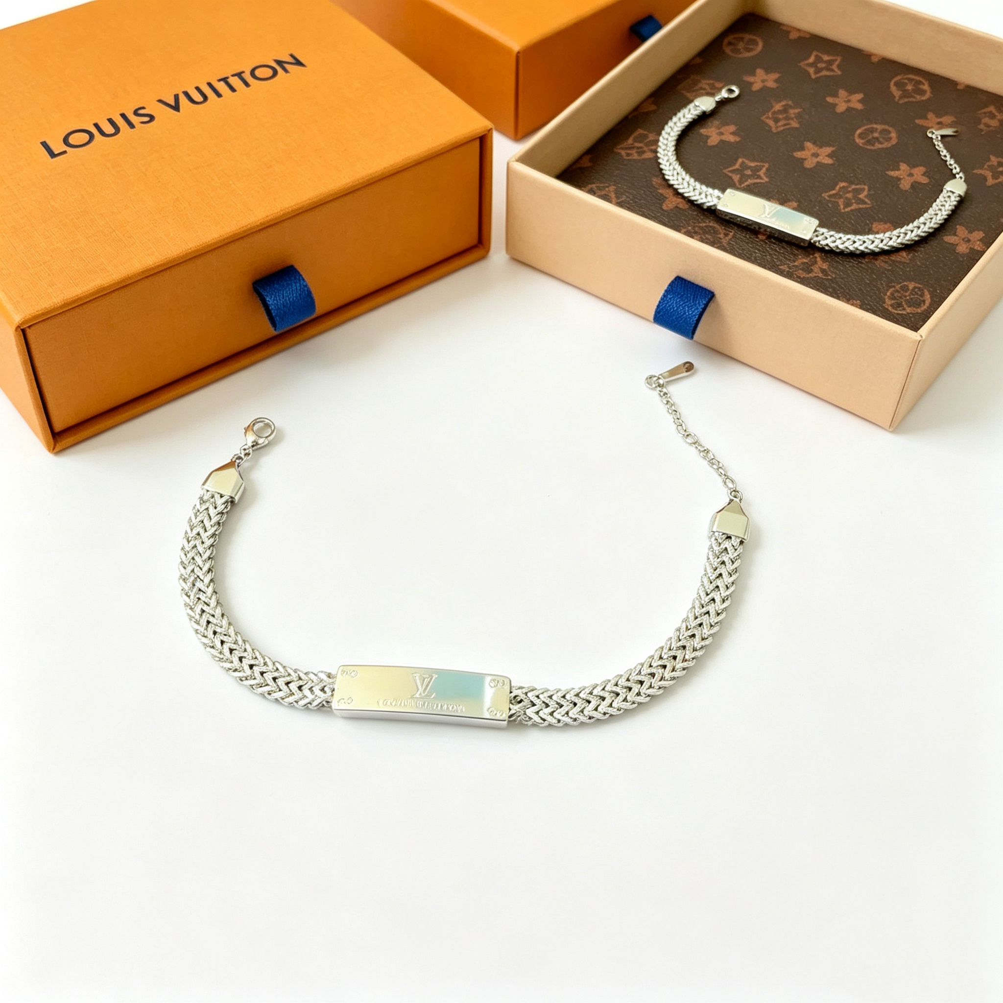 L — Metal Cuban Link Bracelet Style