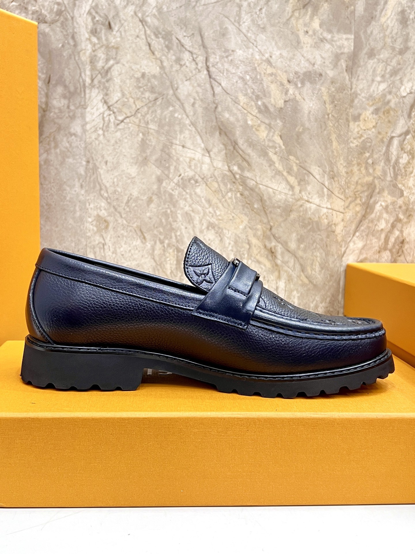 L X V Men's new high qualityLoafers detail 6