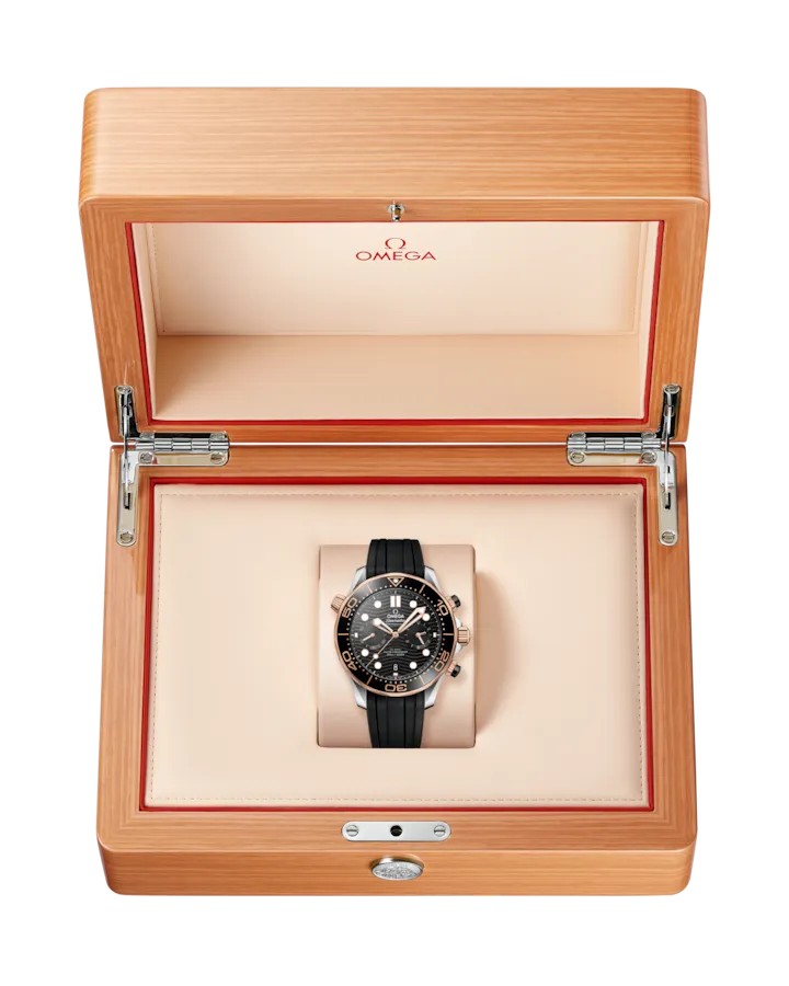 SEAMASTERDIVER 300M44 MM STEEL ? SEDNA GOLD ON RUBBER STRAP
