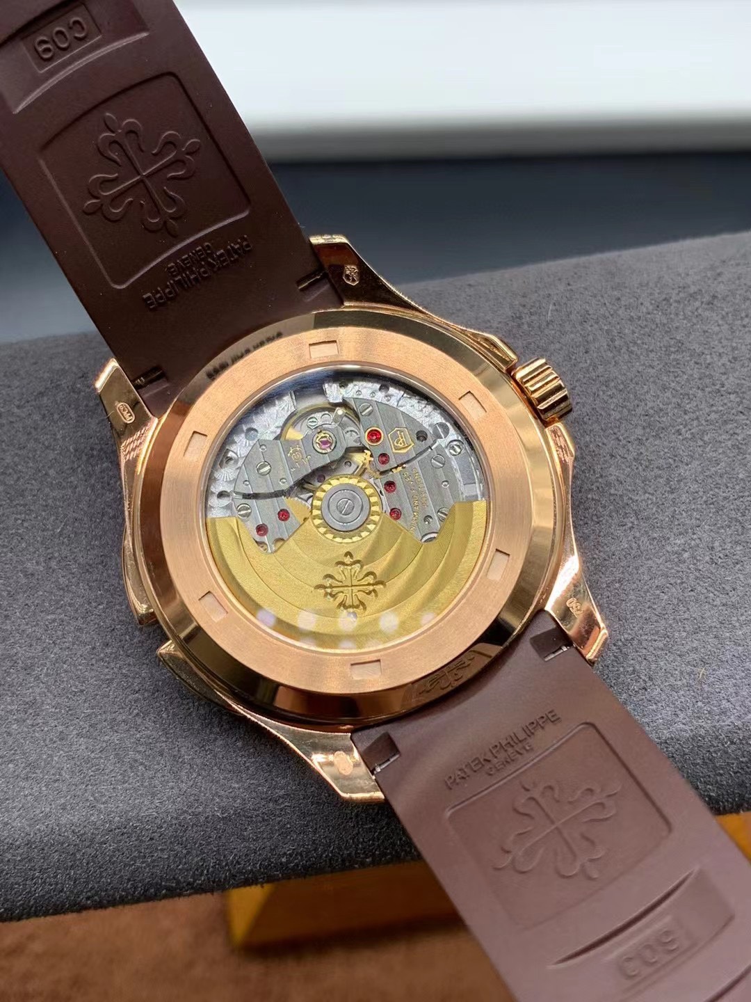 Replica Patek Philippe Aquanaut 5164R 001 Travel Time Rose Gold Mens Watch