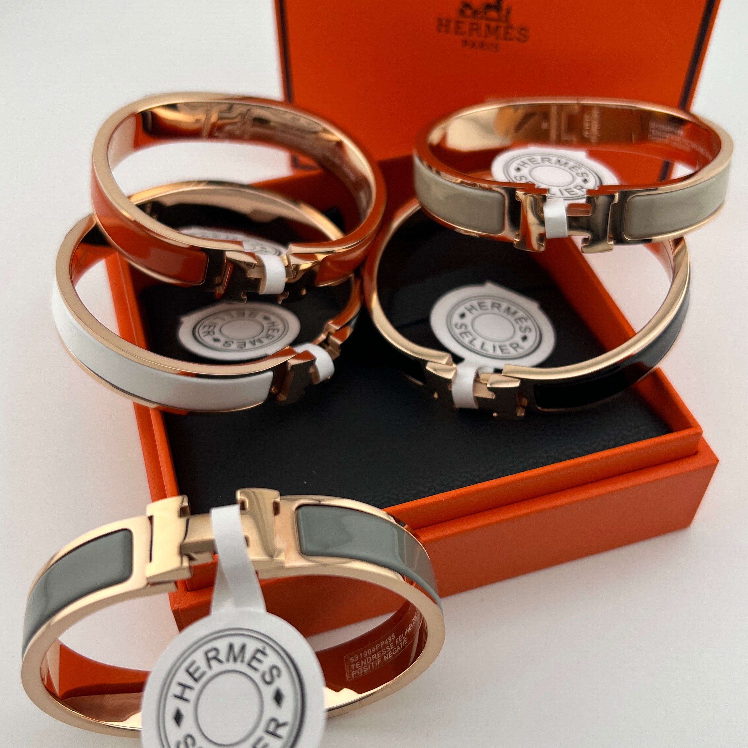 H-shaped bracelet - Artisantouchss