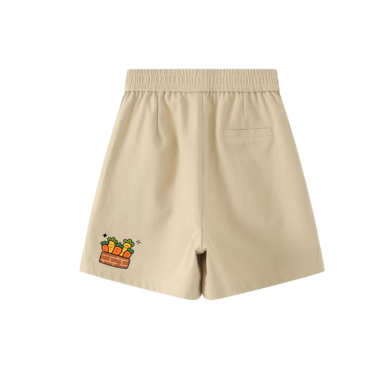 These casual shorts feature a carrot print, an elastic waistband, and a single back pocket, making them a must-have for your summer wardrobe.