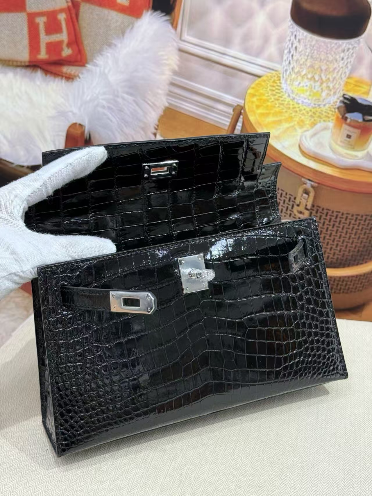 HERMES Kelly Pochette 22 Noir Black Crocodile Silver Hardware
