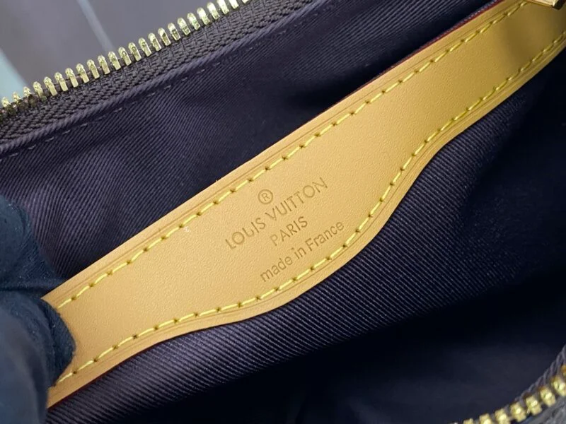 Louis Vuitton Boulogne M45832