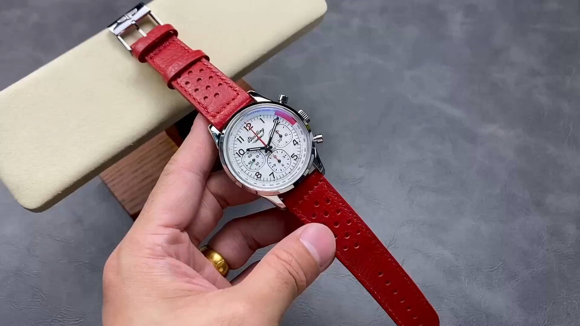 Breitling Top Time B01 Ford Thunderbird AB01766A1A1X1 Arabic Hour Markers 1:1 Clone