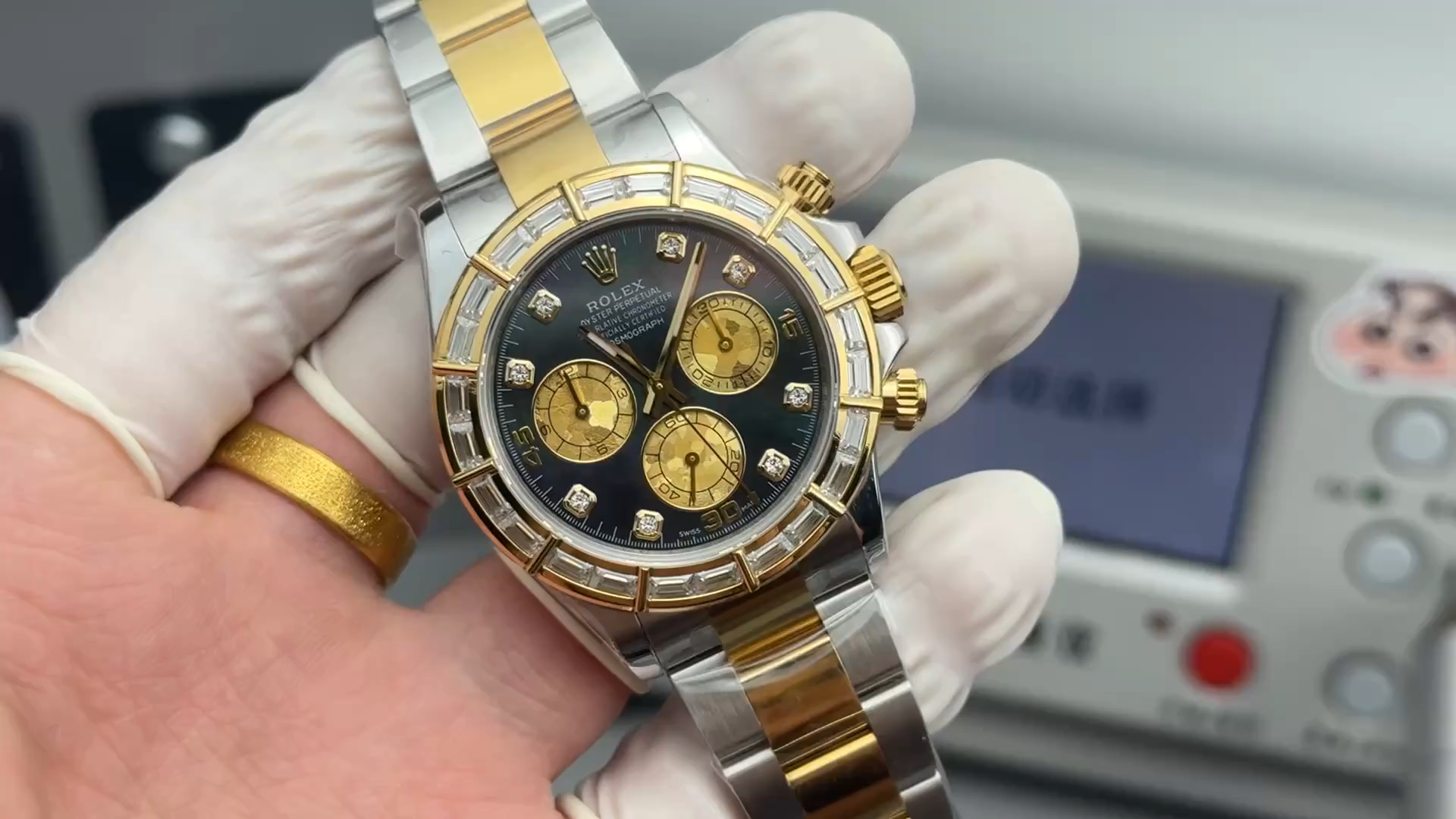 Rolex Daytona Cosmograph 116568BR Replica 40 Yellow Gold Black MOP Dial