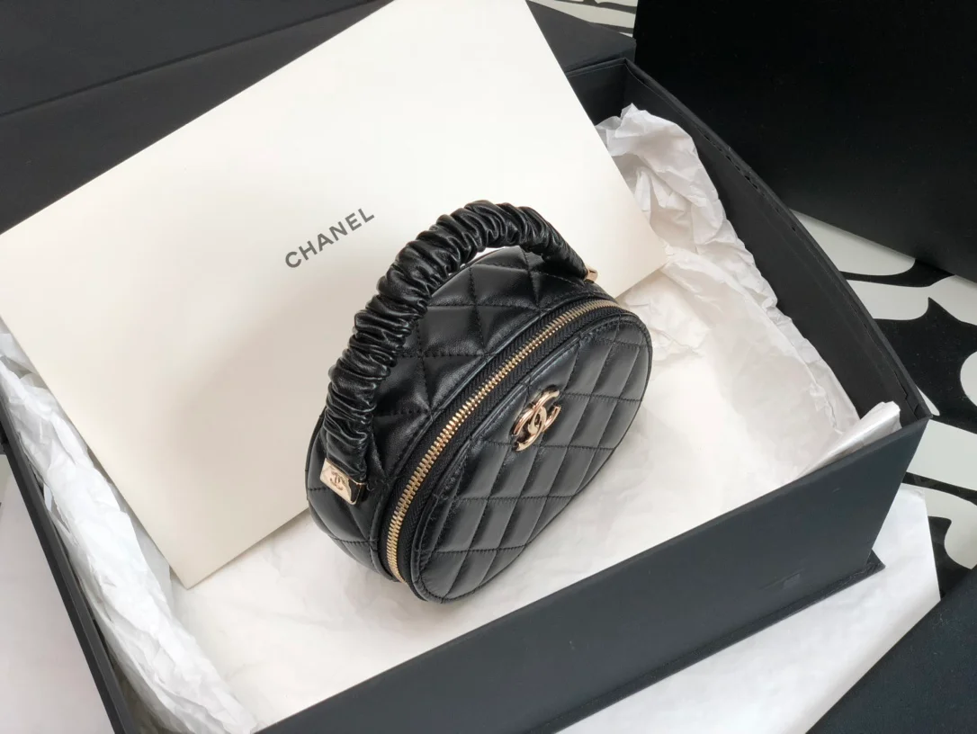 Chanel Vanity Case Shiny Gold Black Bag For Women 9.5cm/3.7in