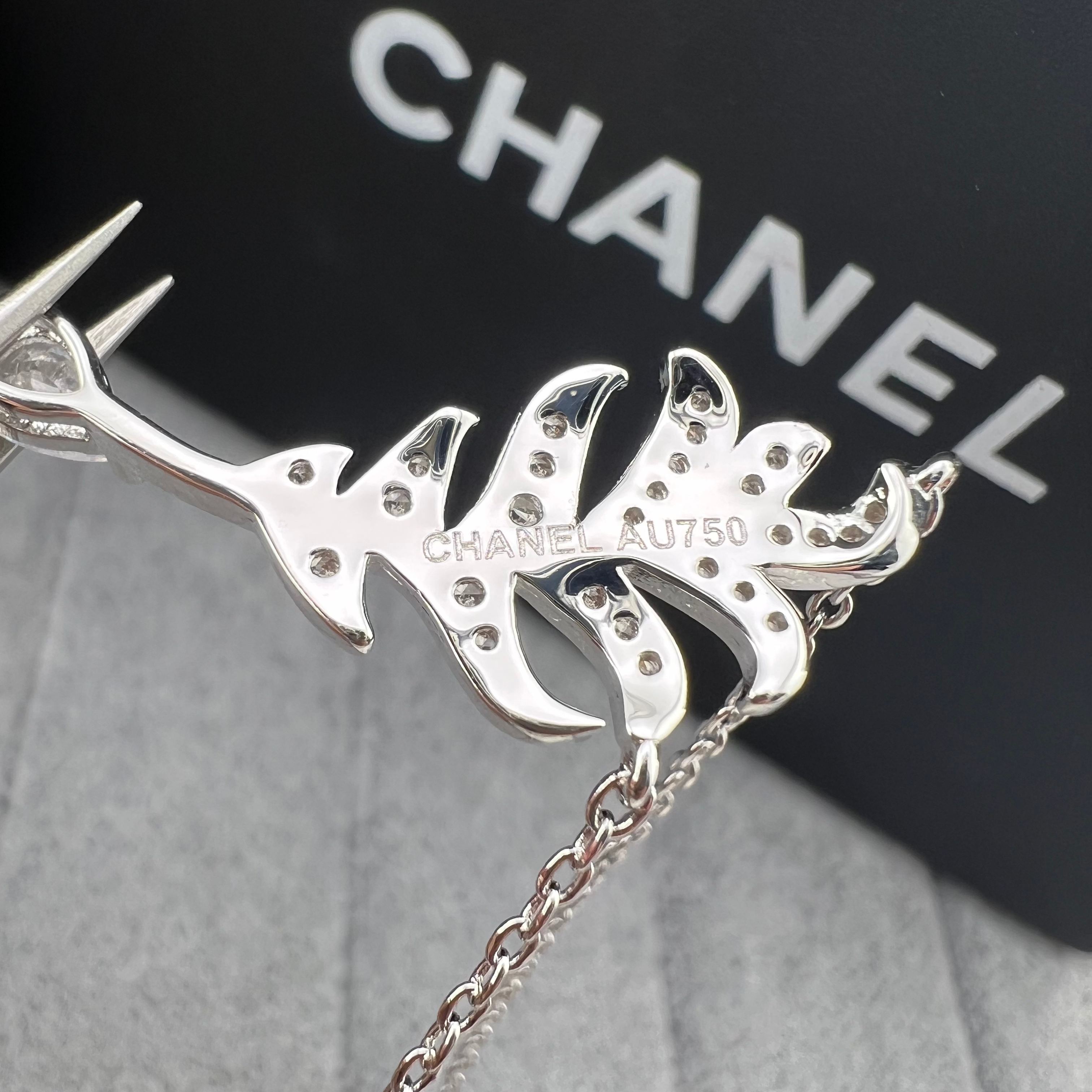 Chanel necklace - Artisantouchss