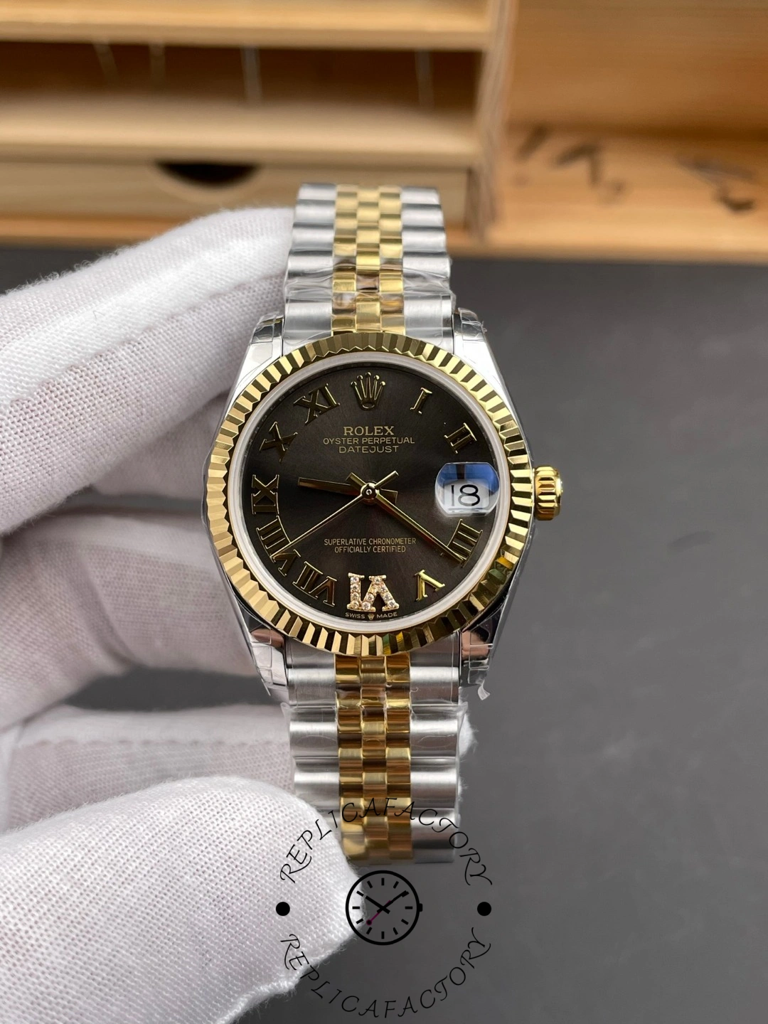 Rolex Datejust 31mm Stainless Steel and Yellow Gold 278273 0018 Grey VI Roman Jubilee