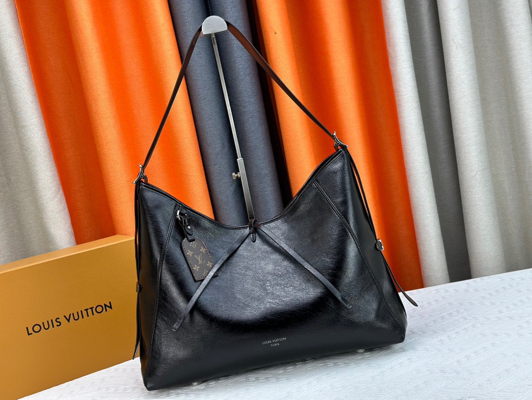 Louis Vuitton M25143 CarryAll Dark Shoulder Bags Size 39*30*15cm