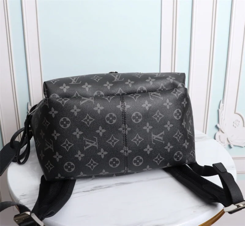 Louis Vuitton Discovery Backpack M45218