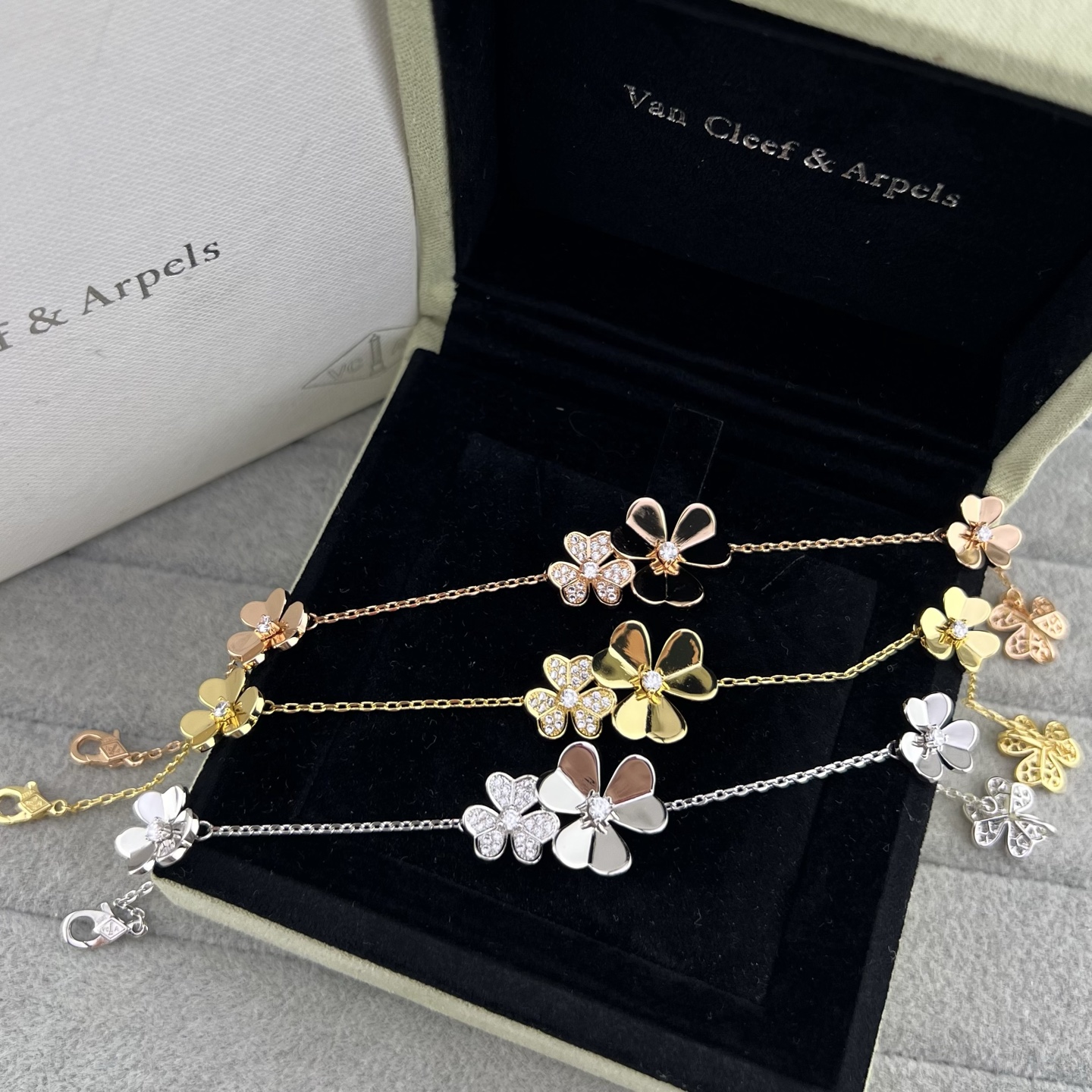 Clover and five-petal diamond bracelet - Artisantouchss