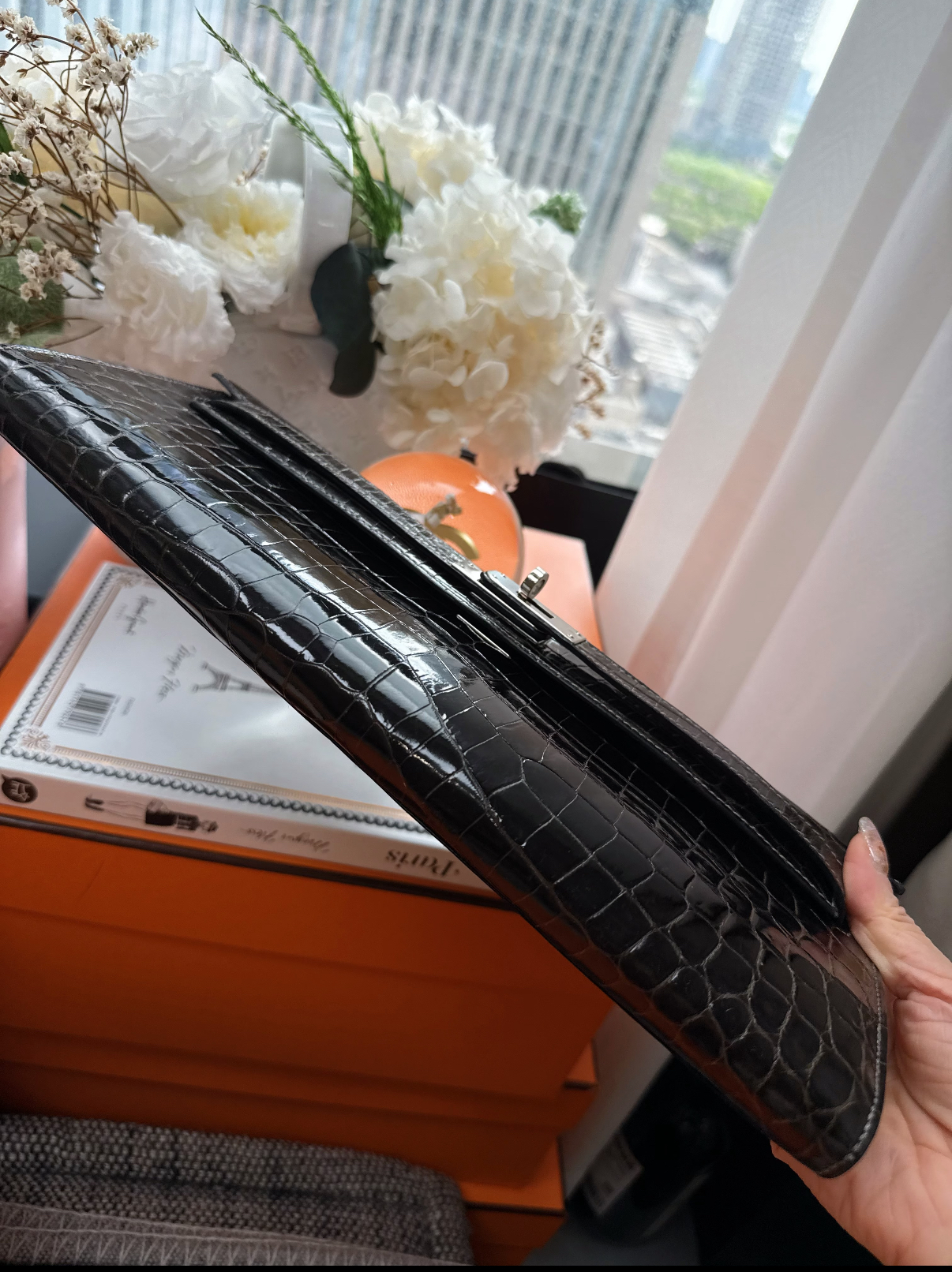 Hermès Kelly cut shiny crocodile leather