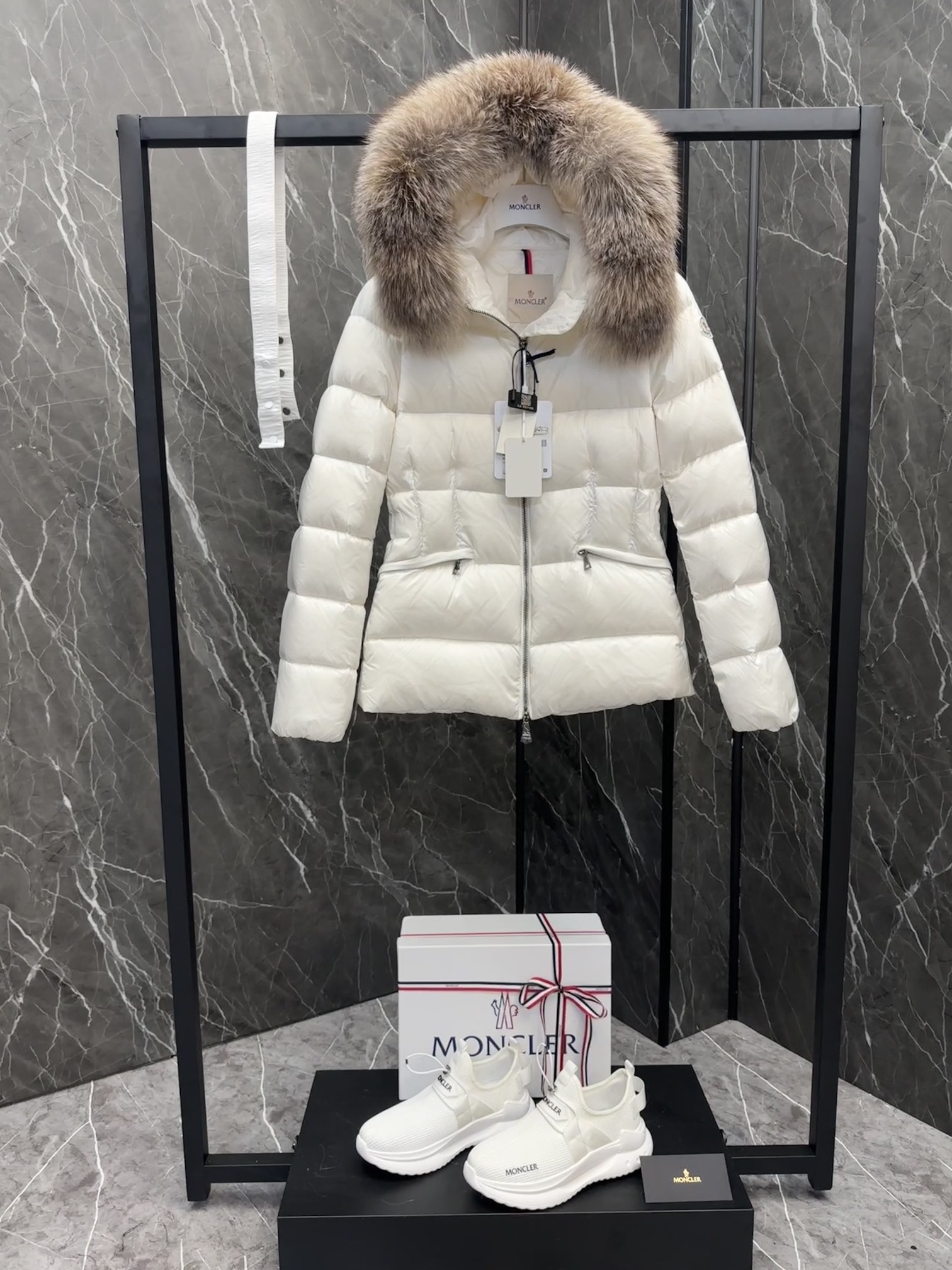 Moncler Boed Women Down Jacket Size S-XL