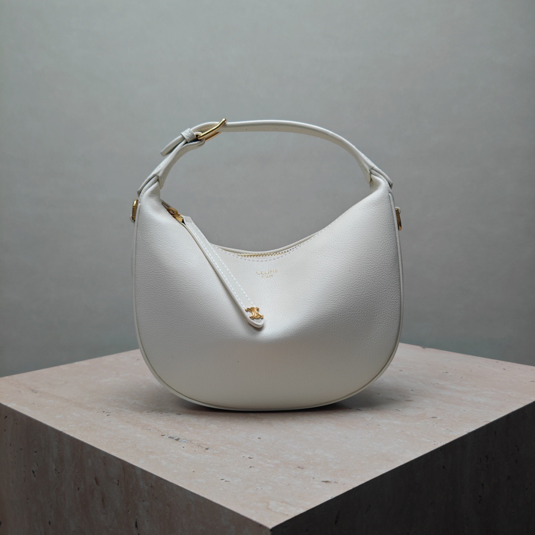 Celine 25ss Lulu Shoulder Bags Size 24*21*5cm