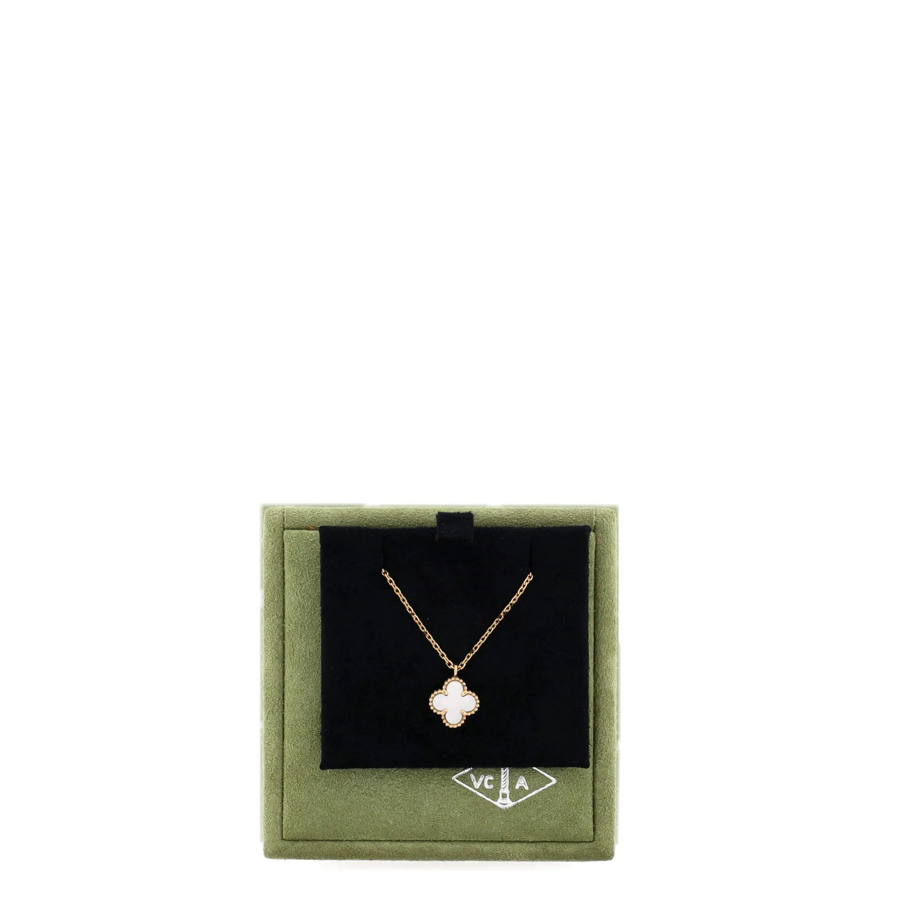 Sweet Alhambra Pendant Necklace 18K Yellow Gold and Mother of Pearl
