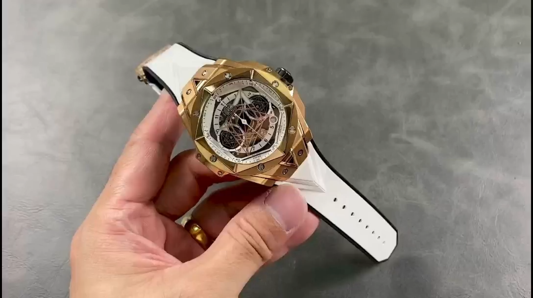 Hublot Big Bang Titanium 418.OX.2001.RX.MXM20
