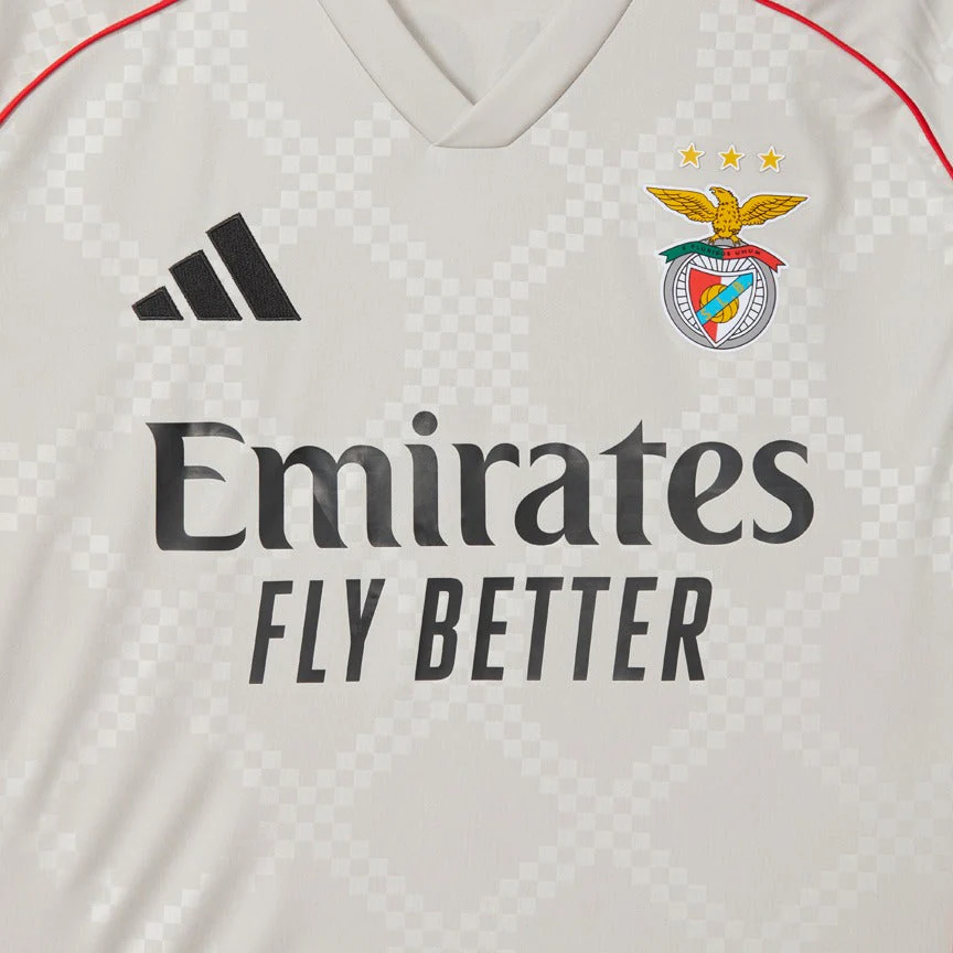 Camisola Benfica Alternativa Bege 2025/26 - ��LTIMAS UNIDADES