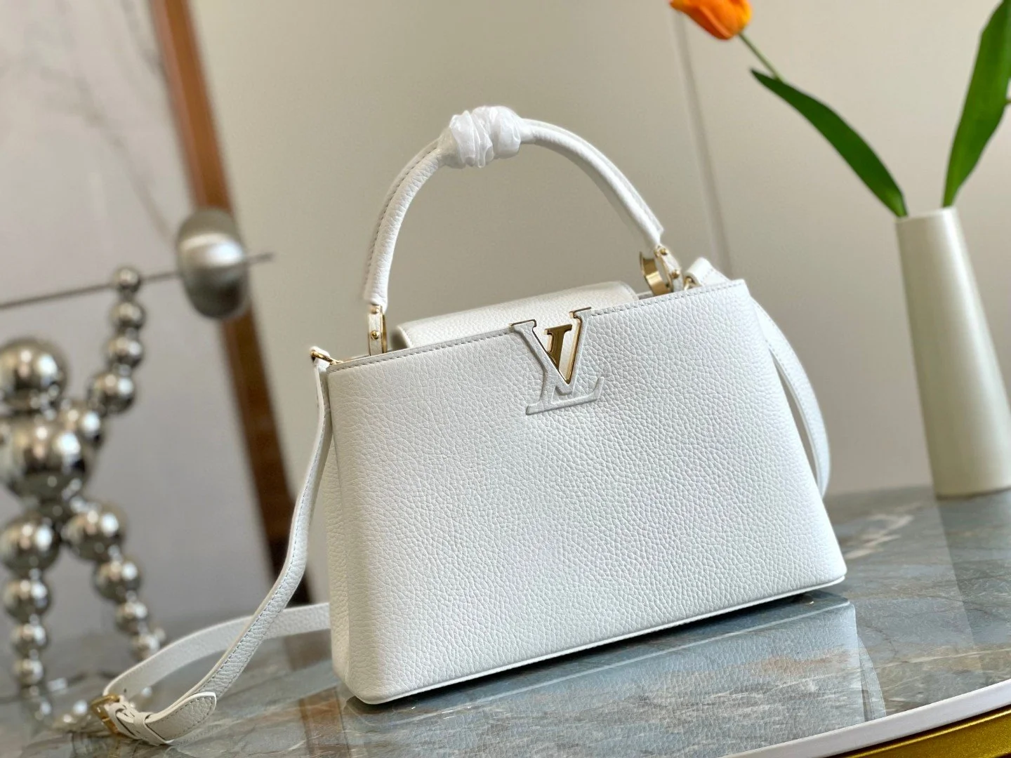 Louis Vuitton Capuciness MM Handbag White For Women, Womens Handbags, Shoulder Bags And Crossbody Bags 12.4in/32cm LV