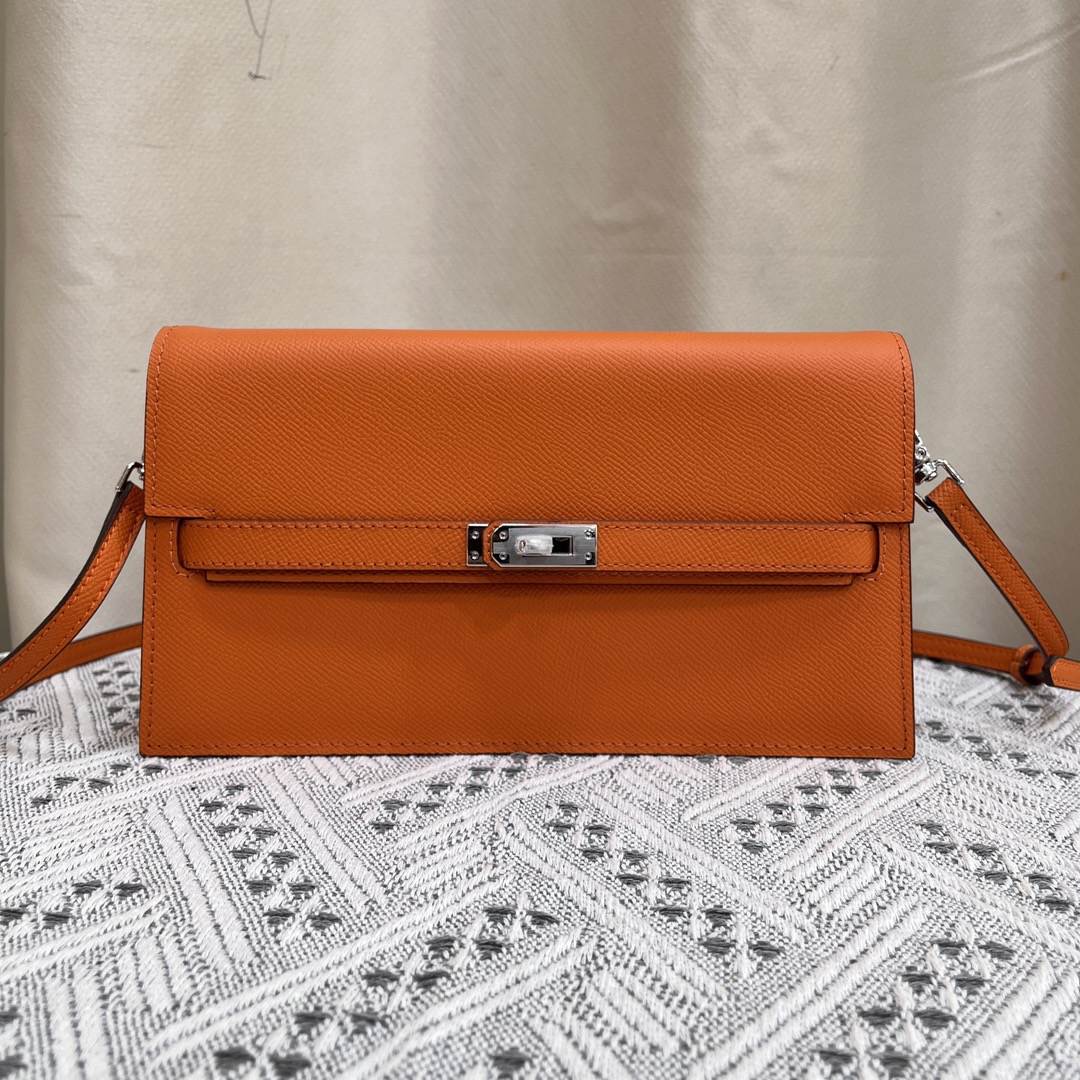 Hermes Elan Shoulder Bags Size 24cm