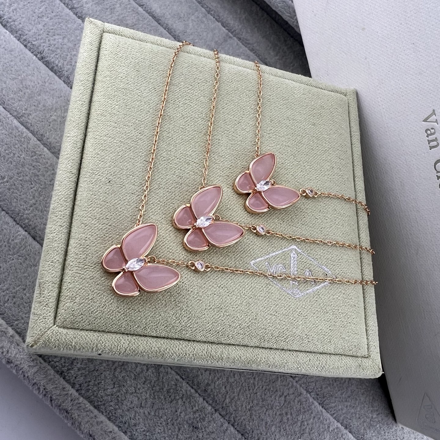 Agate butterfly four shell pink pendant necklace - Artisantouchss
