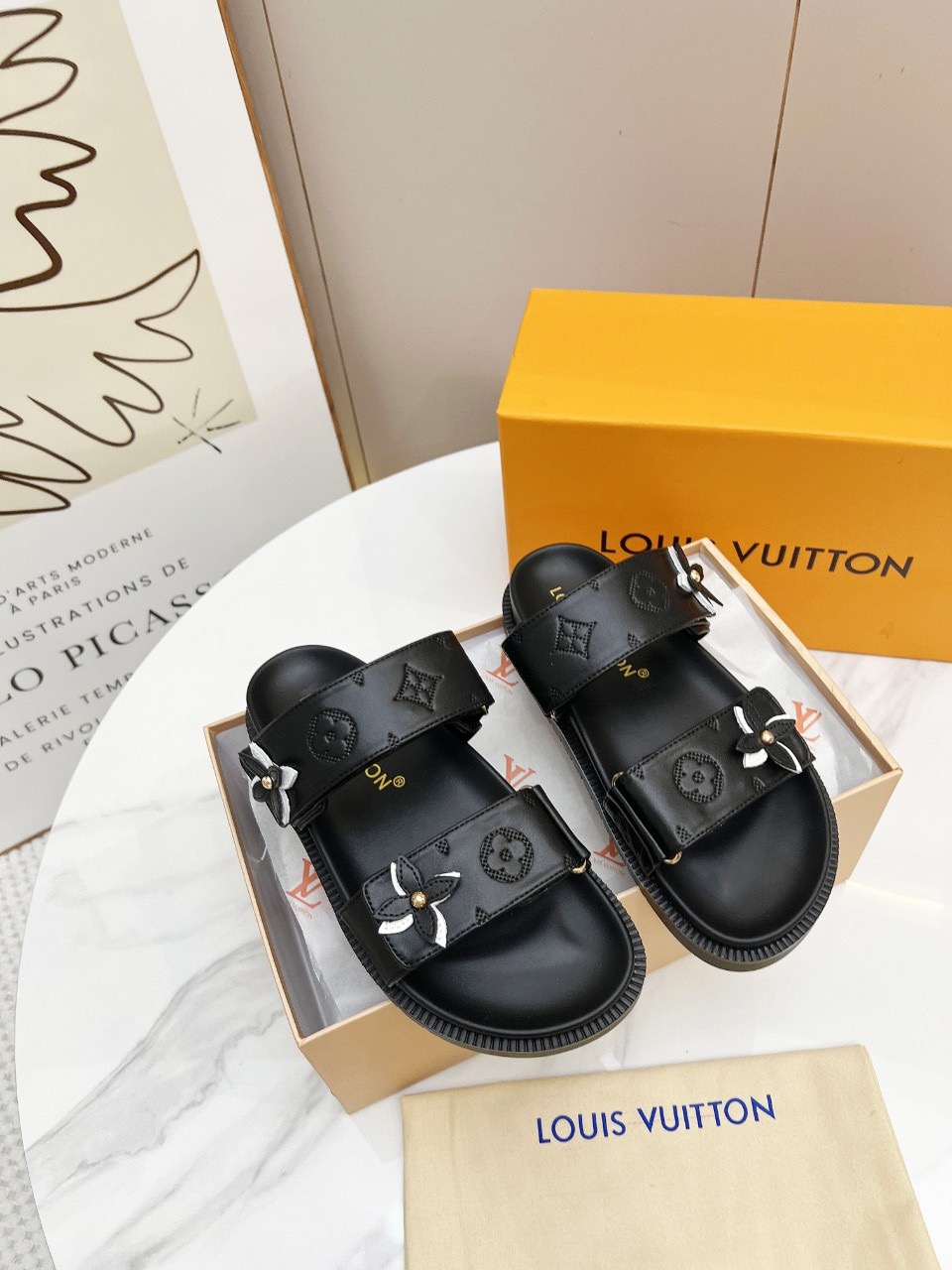 Louis Vuitton Women Slippers Size 36-41