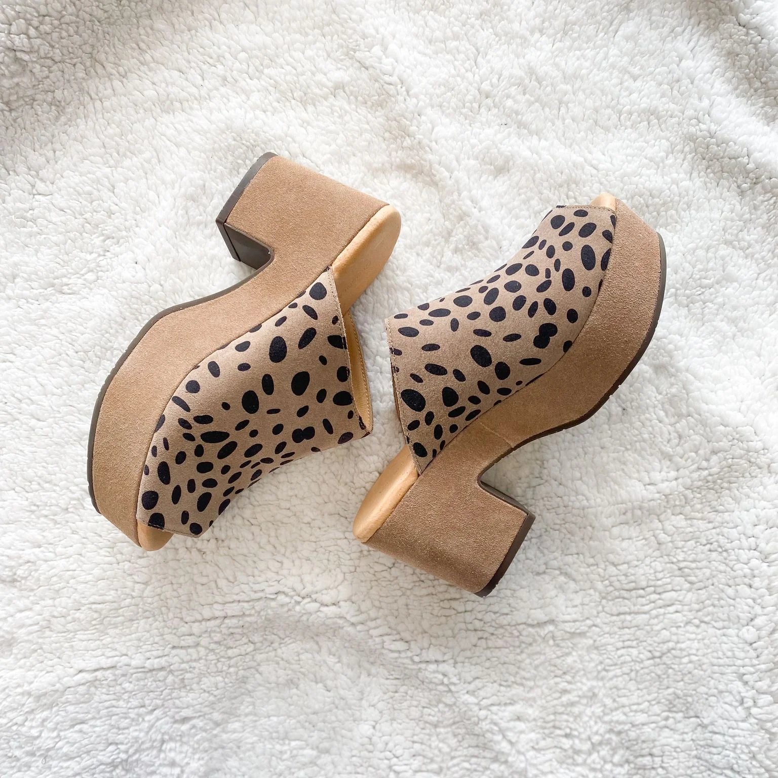Garnnet Tan Leopard Suede