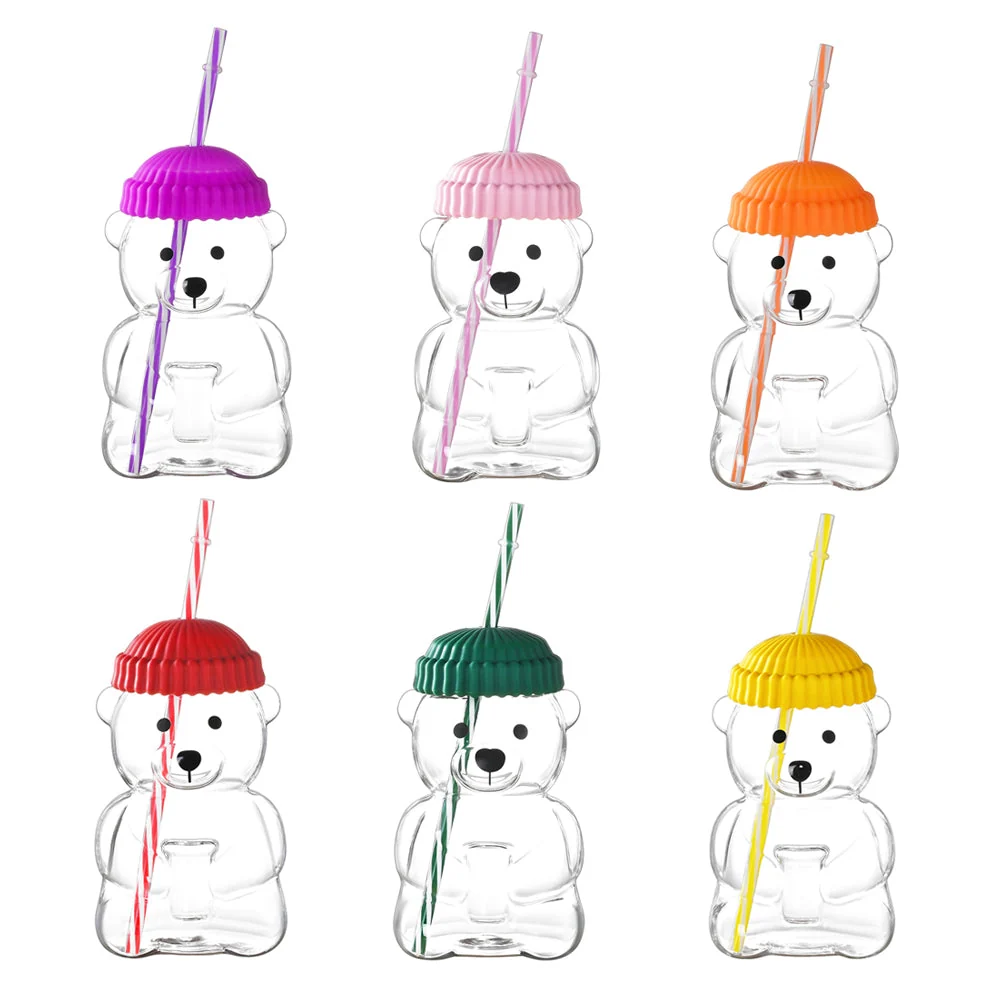 Bear-themed straw cup