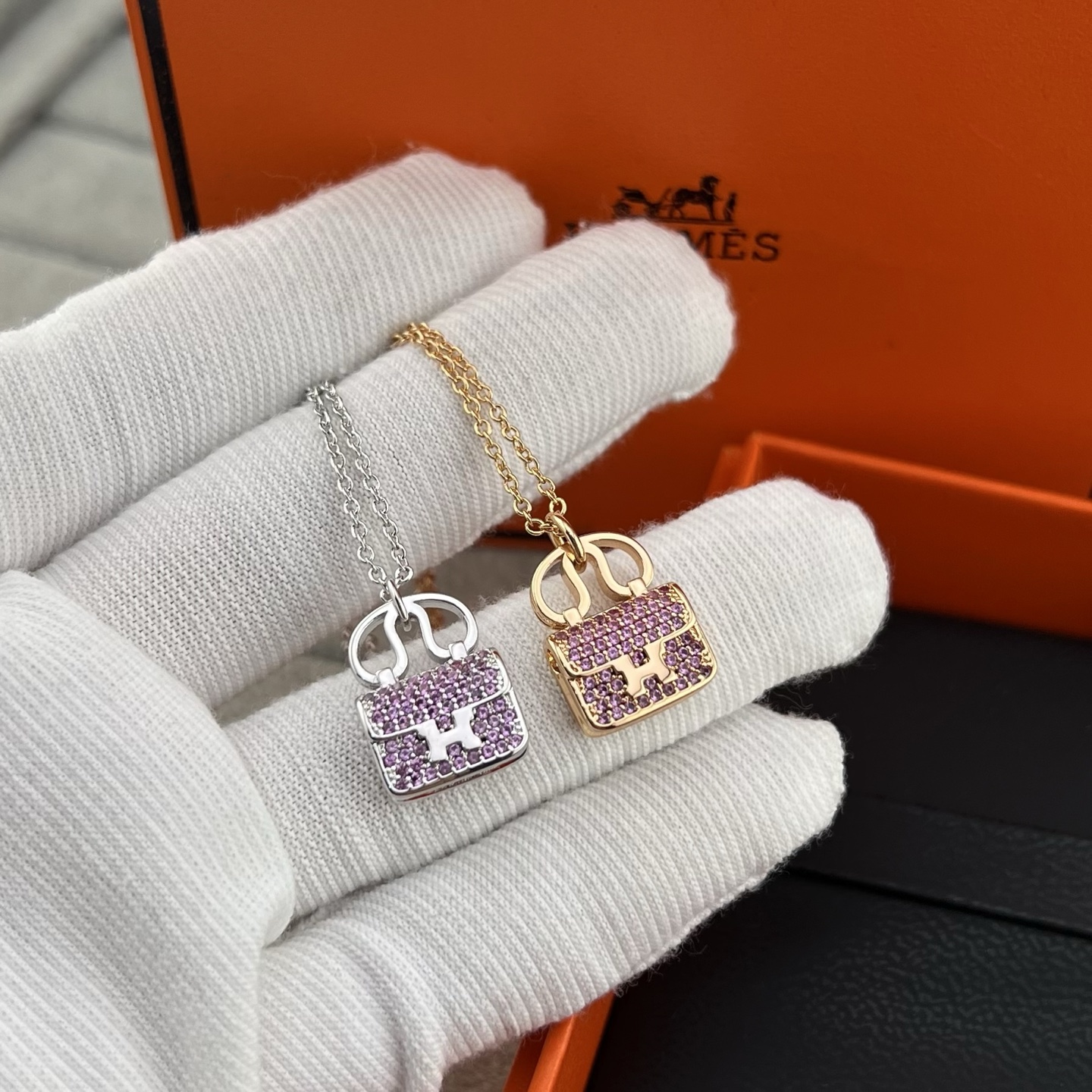 Lock-on diamond necklace - Artisantouchss
