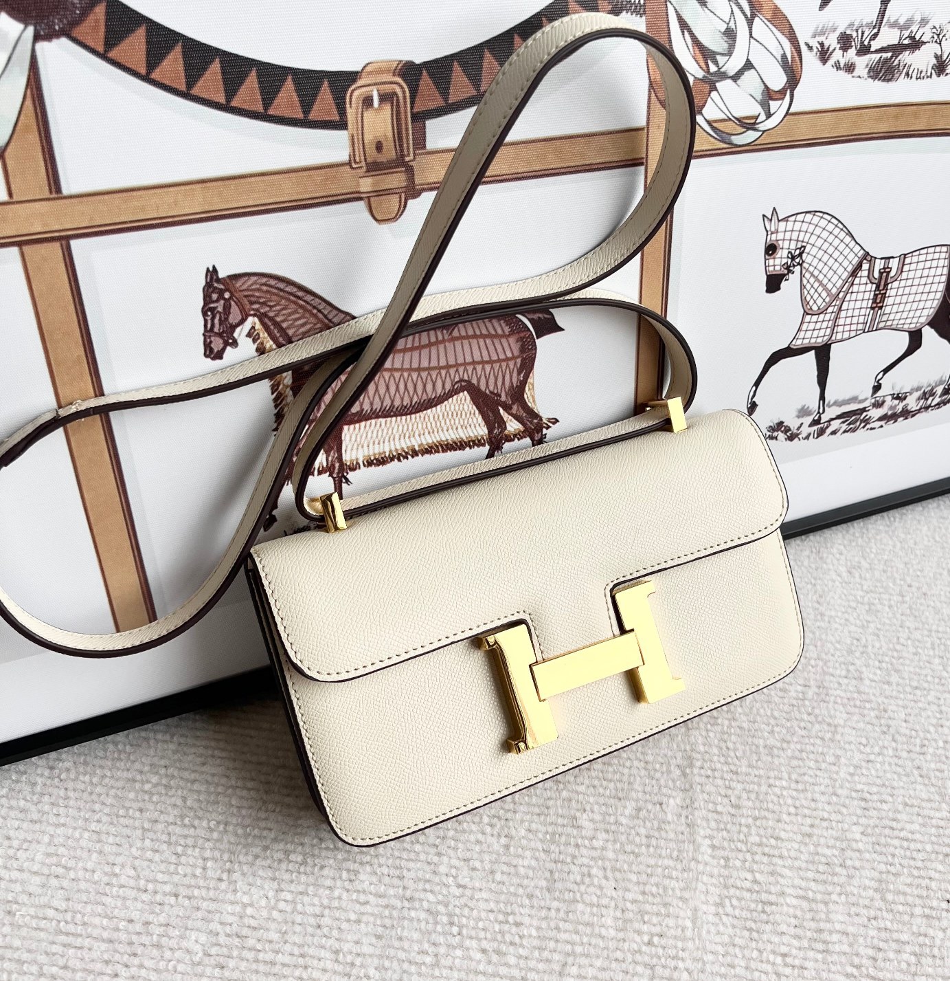 Hermes Constance Elan 24