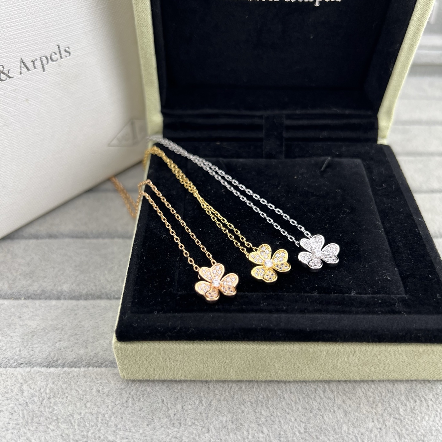 Mini Pave Diamond Pendant Necklace - Artisantouchss