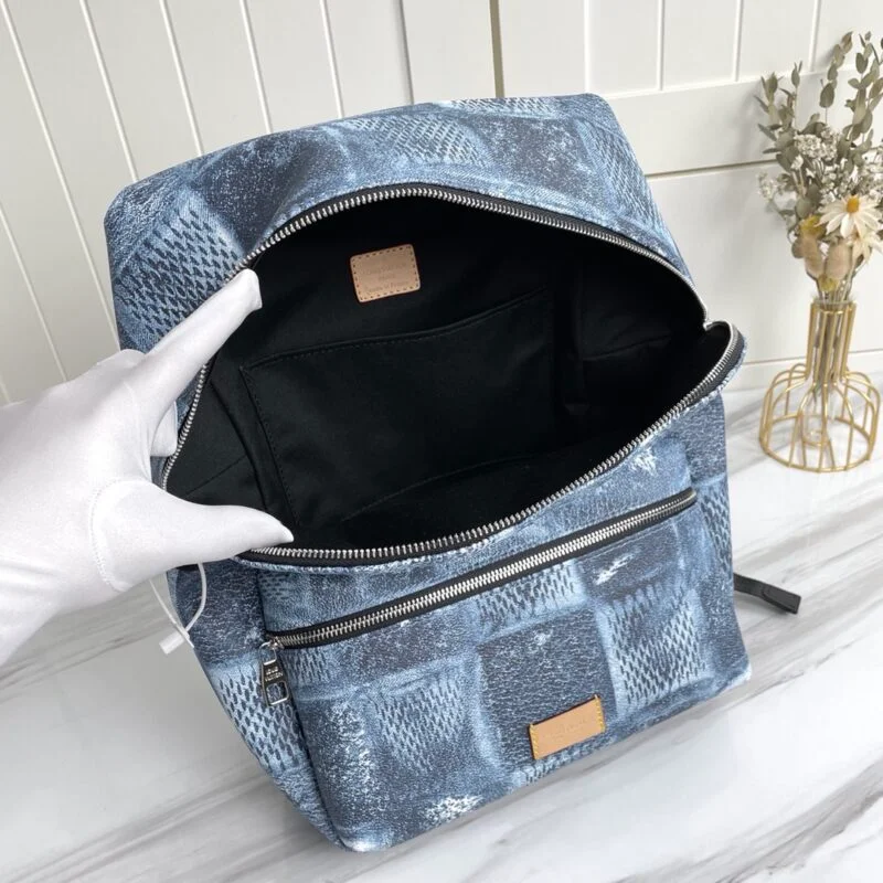 Louis Vuitton Discovery Backpack M50060