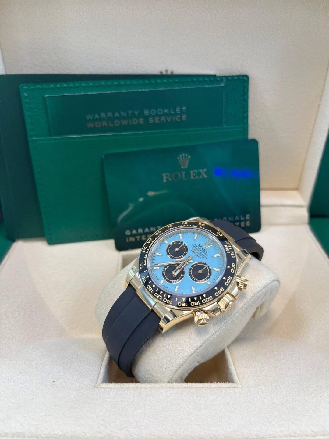 Rolex Cosmograph Daytona Turquoise Blue Dial 40 mm 126518ln-0014