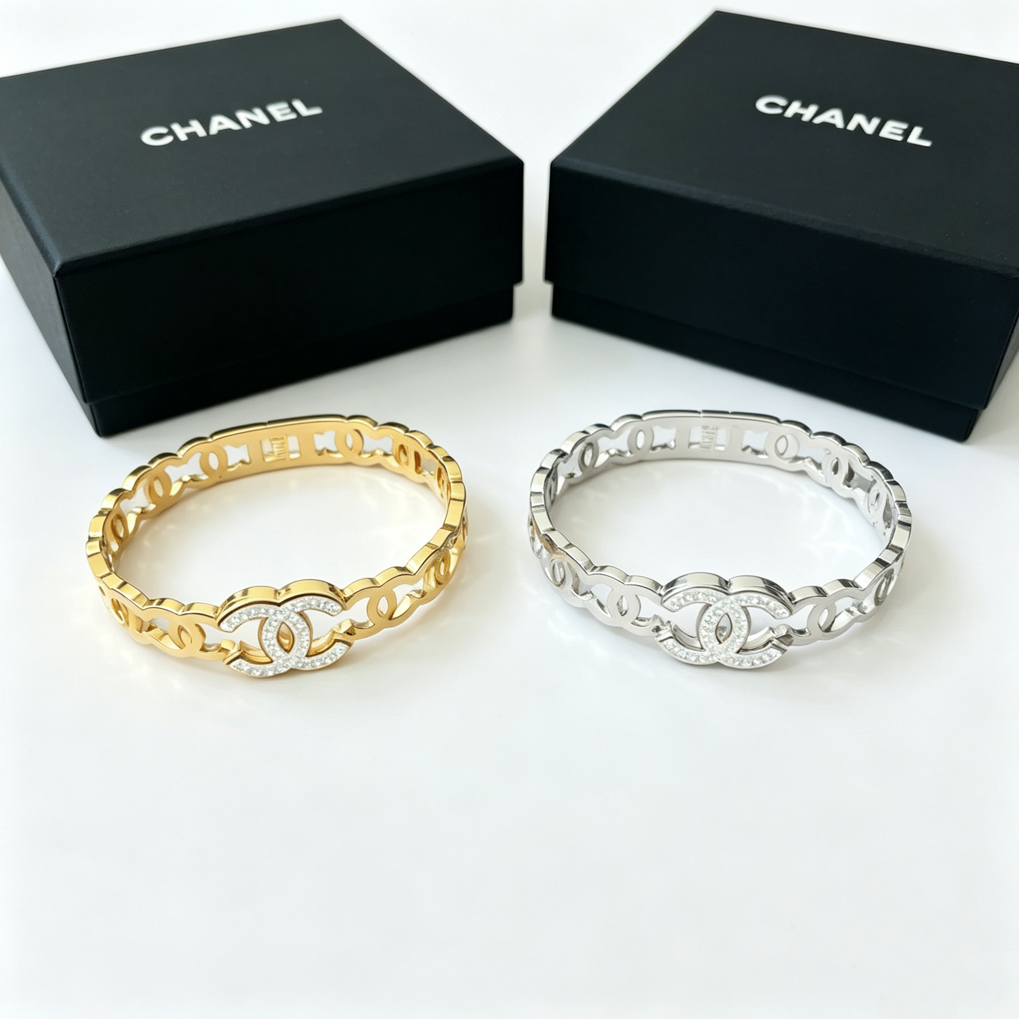 C—Hollow-out diamond-encrusted metal bangle
