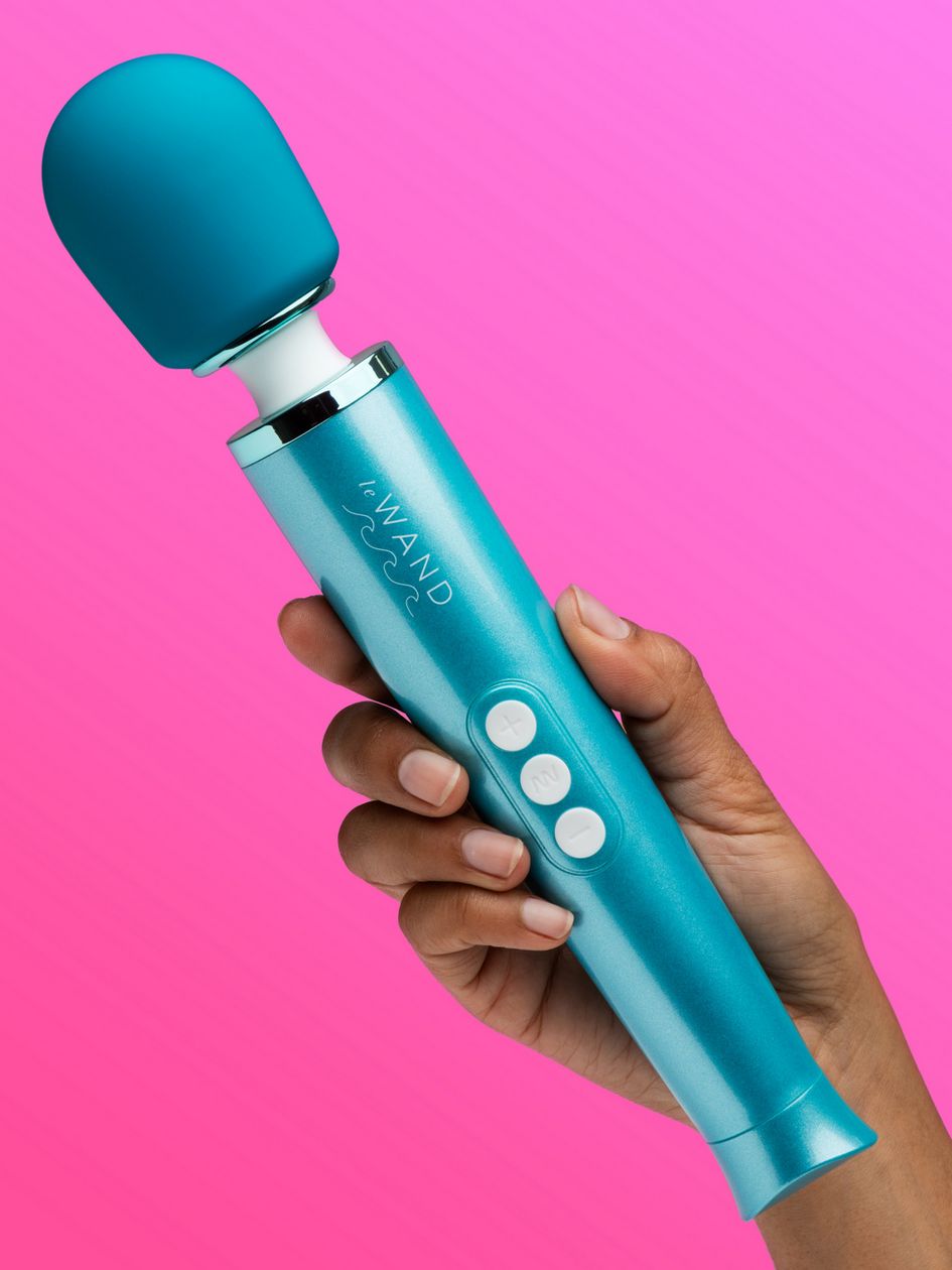 Le Wand Dive Submersible Rechargeable Vibrating Massager