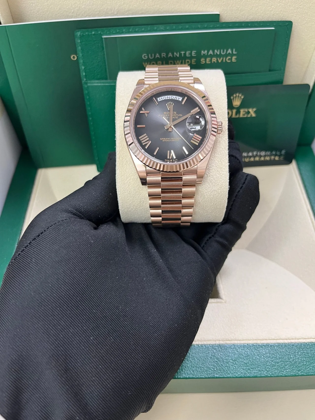 Rolex Day Date in 18 ct Everose Gold M228235 0055 40mm