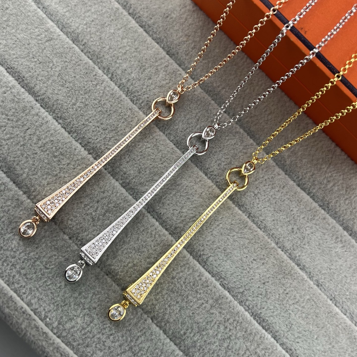 Square cone-shaped diamond teardrop necklace - Artisantouchss