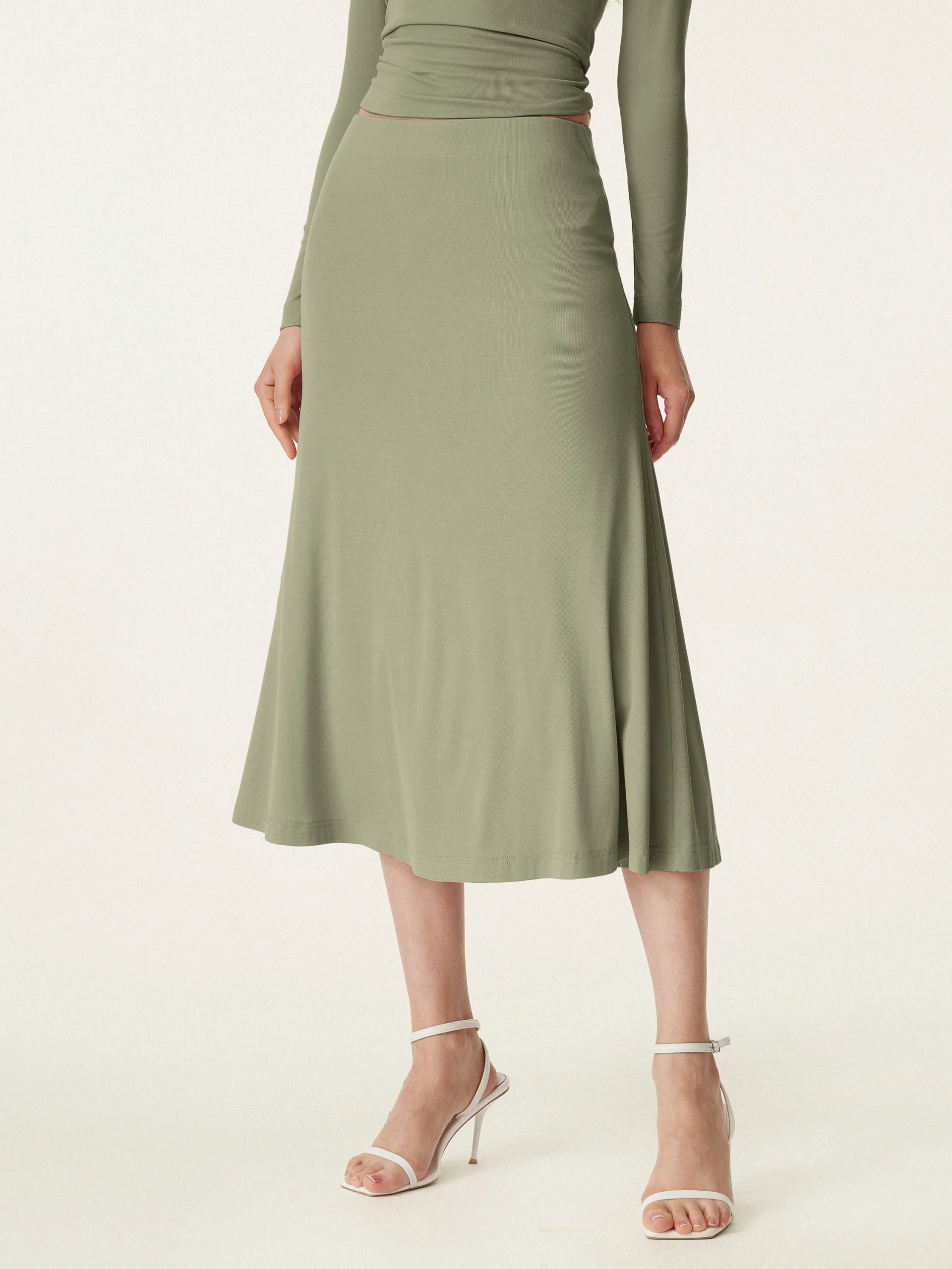 Breezy Pull-on Mermaid Midi Skirt