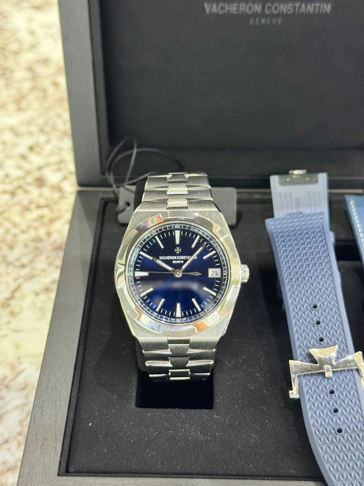 Vacheron Constantin Overseas Watch Self-Winding Ref. # 4500V/110A-B128