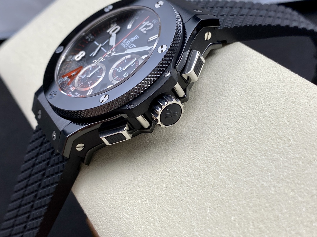 Hublot Big Bang 301.CX.130.RX 44mm Mens