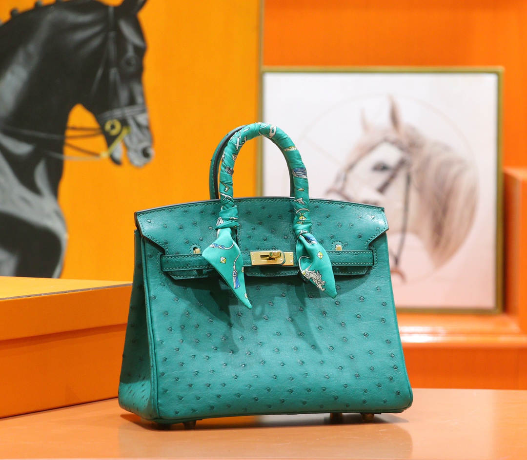 Hermès Birkin platinum bag, emerald green color, South African ostrich leather, fully hand-sewn, gold buckle, 25cm long customization