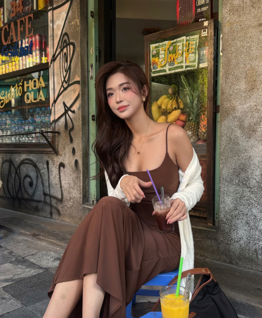 Ava