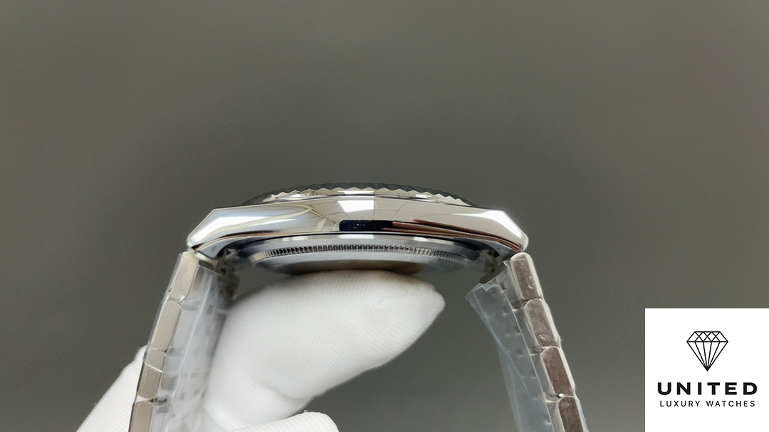 Rolex Land-Dweller 40 Oyster, 40 mm, Oystersteel and white gold M127334-0001