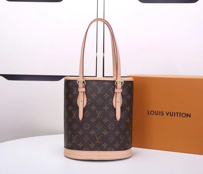 Louis Vuitton Monogram Bucket Pm Tote Bag With Wallet M42238