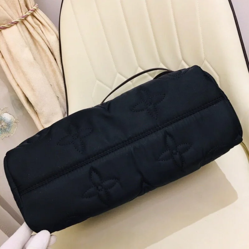 Louis Vuitton Onthego Gm Tote Bag- Black