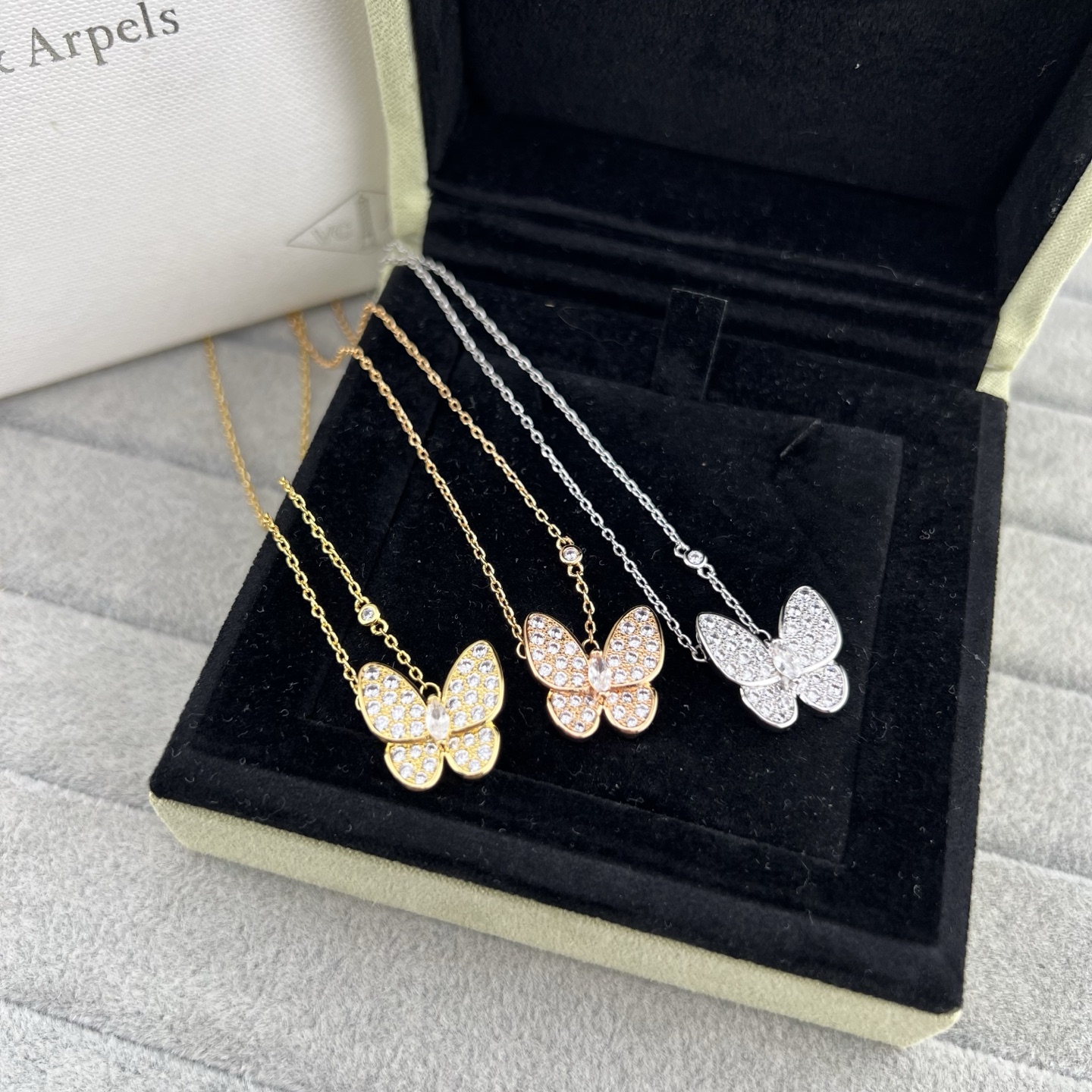 butterfly chain pendant necklace - Artisantouchss